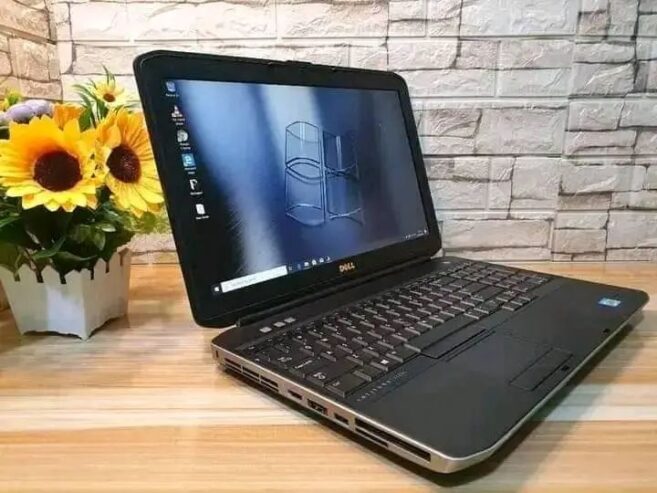 Dell i5 Professionnel Ram 8 disc 128SSD
