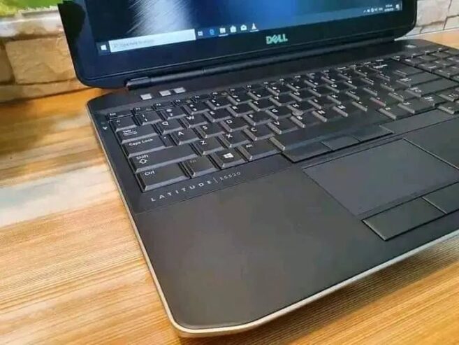 Dell i5 Professionnel Ram 8 disc 128SSD