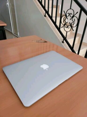 MacBook Air Ram 8 disc 128 SSD 2015