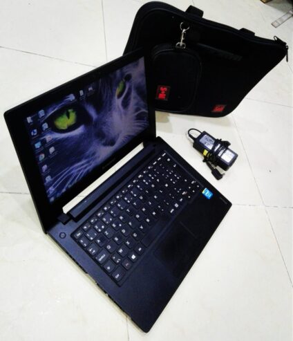 Lenovo Écran 12 HD Ram 4 Go disc 500 Go
